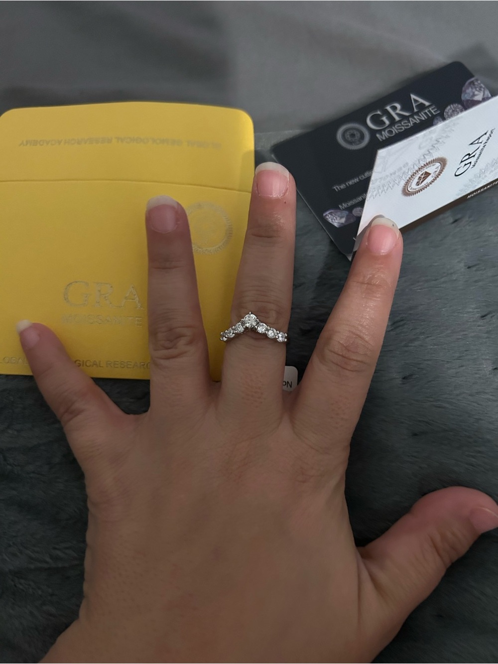 V-Contour Diamond-Cut Silver Ring - White